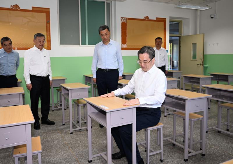 丁薛祥在山西調(diào)研時(shí)強(qiáng)調(diào) 守好公平公正“生命線” 確保實(shí)現(xiàn)“平安高考”目標(biāo)